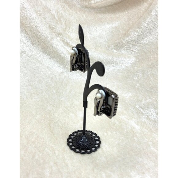 Vintage Square Zebra Print Dark Antiqued Finish Clip on Earrings . 75" - Picture 4 of 4